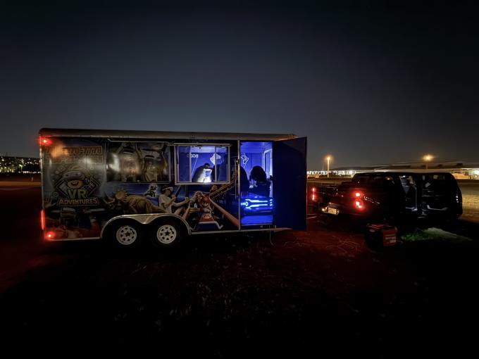 tin tức mới nhất của c&ocirc;ng ty về Cửa Triển L&atilde;m Đ&atilde; Đ&oacute;ng, Nhưng Ch&uacute;ng Ta Chưa Xong: Nhiệm Vụ Giải Cứu B&atilde;i Đậu Xe  0